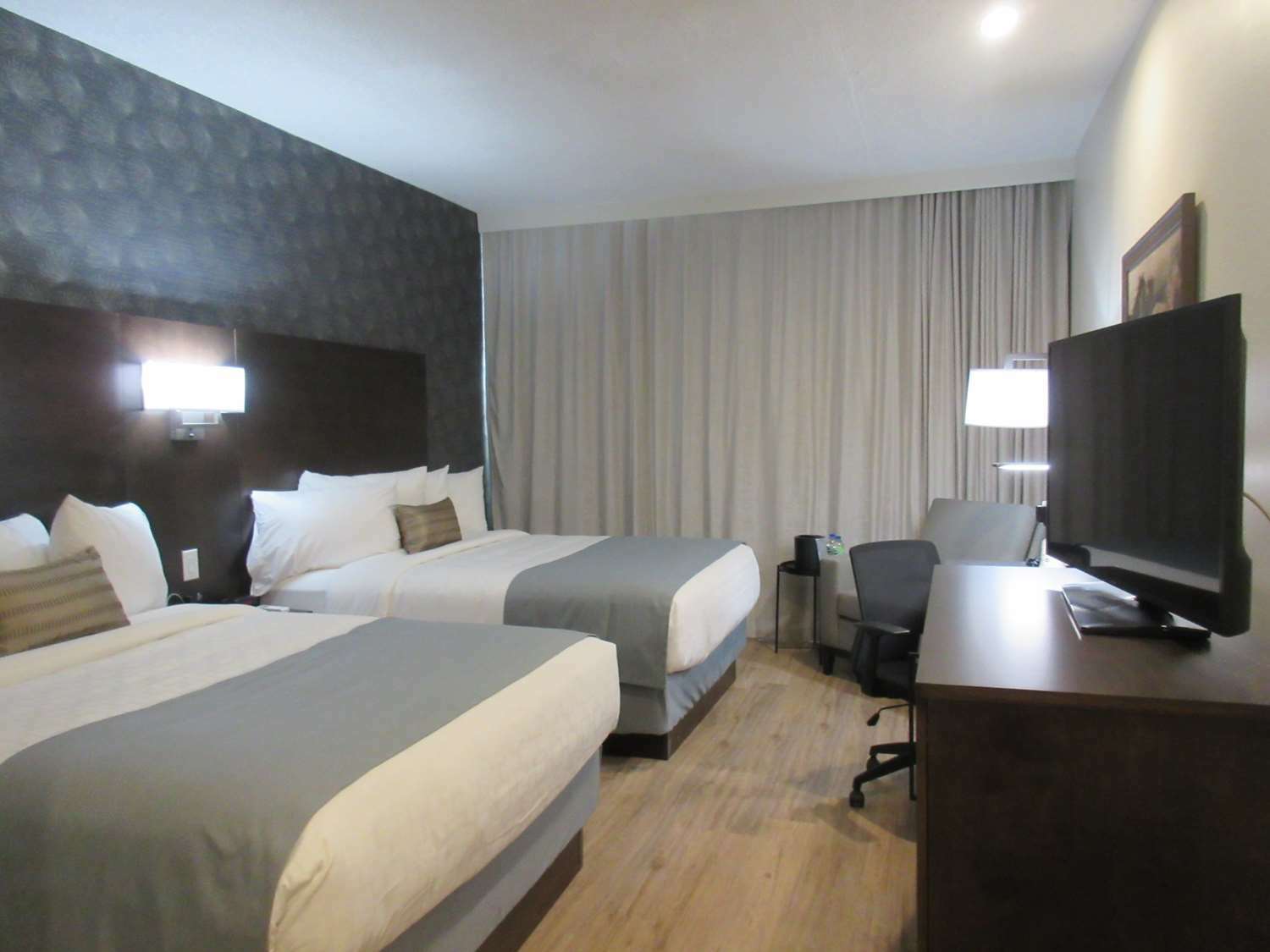 Western East Hotel Montréal